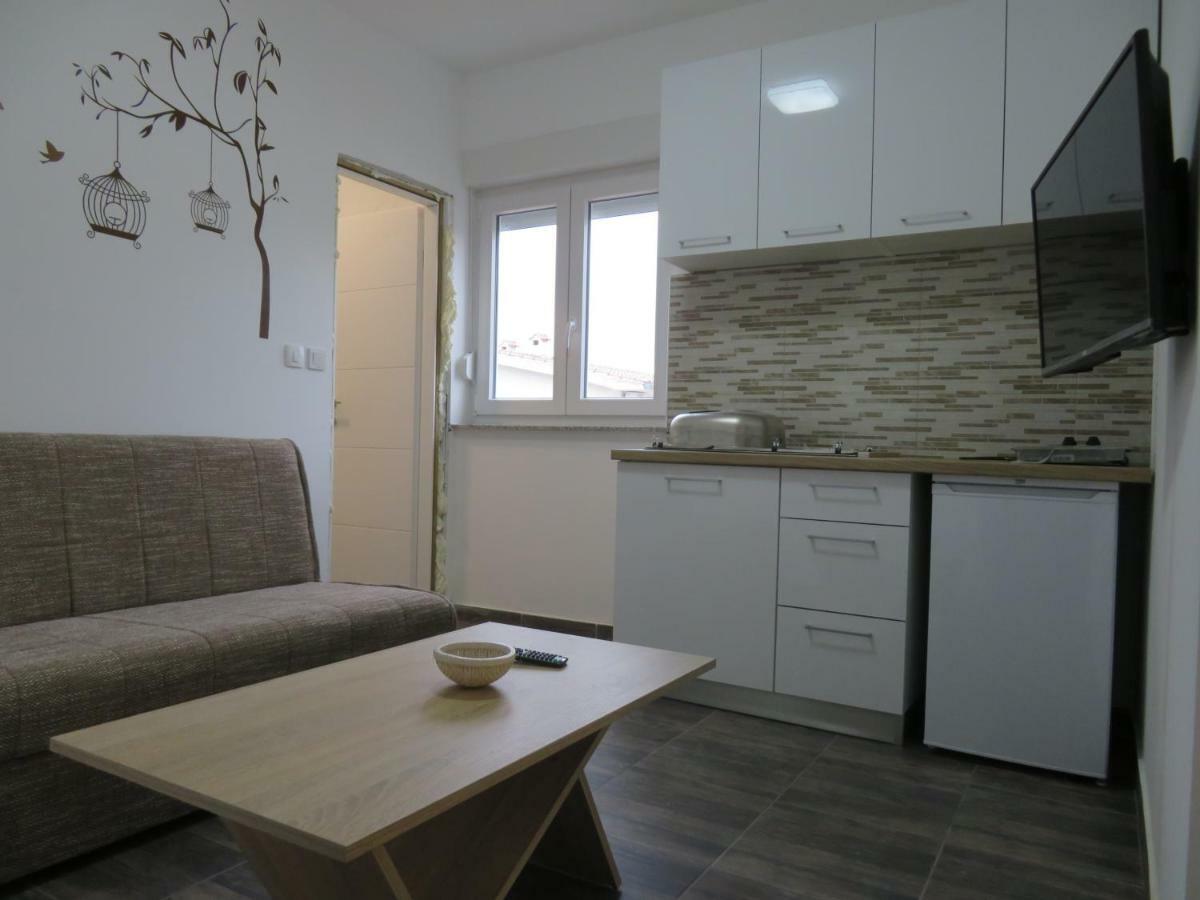 Apartments La Bombonera Starigrad Paklenica Exterior foto