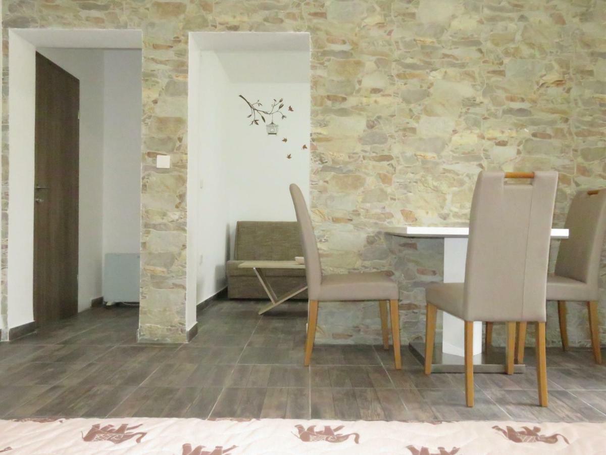 Apartments La Bombonera Starigrad Paklenica Exterior foto