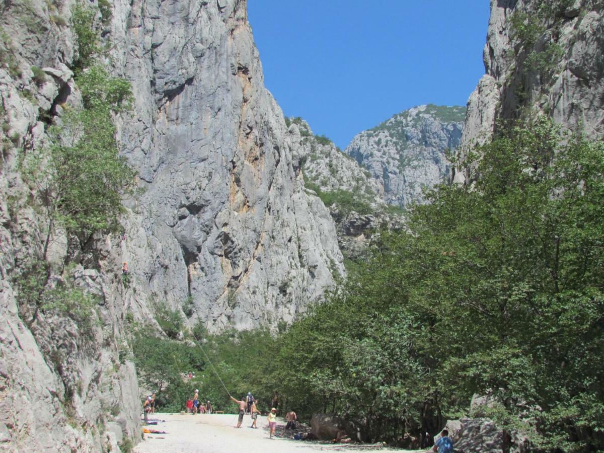 Apartments La Bombonera Starigrad Paklenica Exterior foto